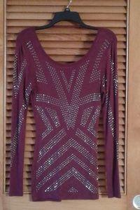 Adorable Rock and Republic burgundy shirt.